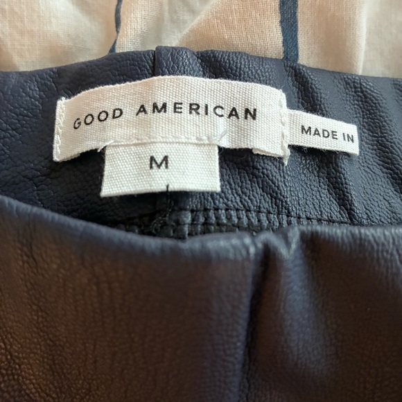 NWOT Good American Better Than Leather Legging in blue women’s size M - Picture 3 of 4